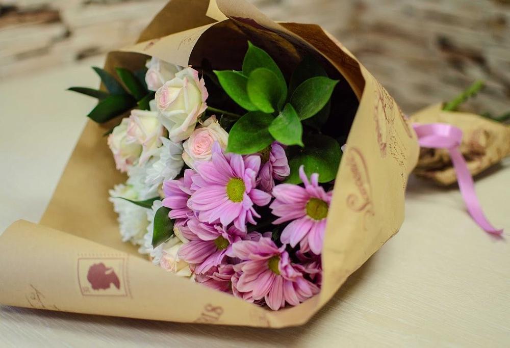 Букет цветов из: Розы и Хризантемы в Петровке