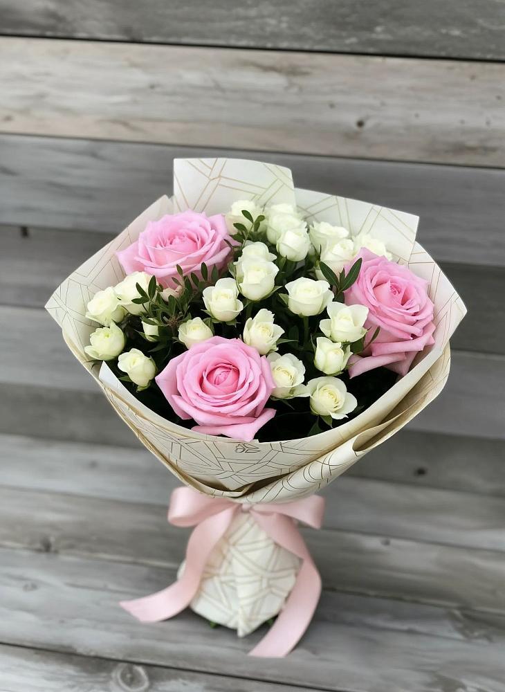 Букет цветов из: Розы в Петровке
