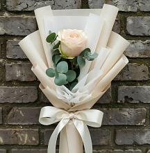 Букет цветов из:  Розы в Петровке