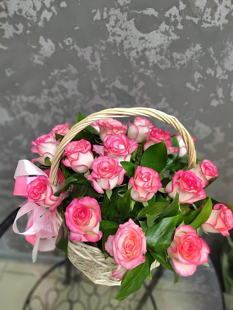Цветочная композиция из Розы в корзине в Петровке