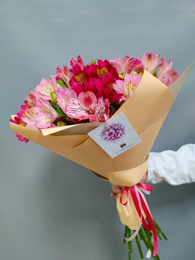 Букет цветов из: Альстромерии в Петровке