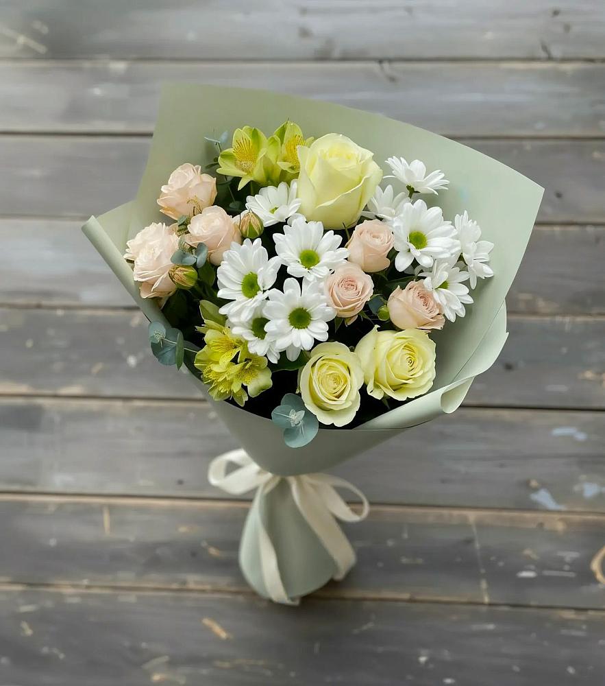 Букет цветов из: Альстромерии, Розы и Хризантемы в Петровке
