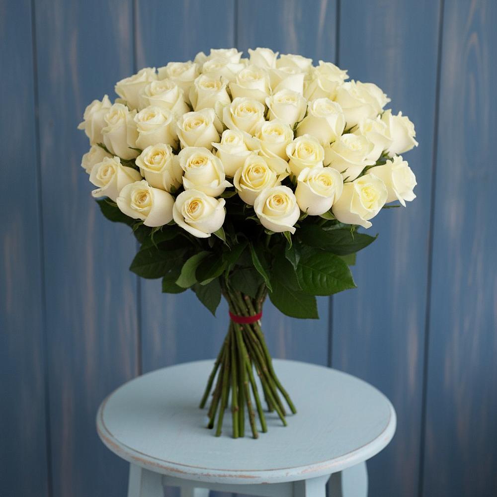 Букет 51 Белая роза Эдлесс Лав в Петровке