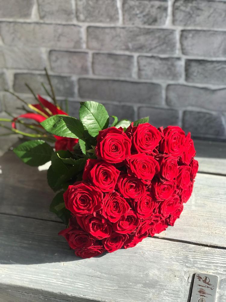 Букет Красные розы Фридом в Петровке