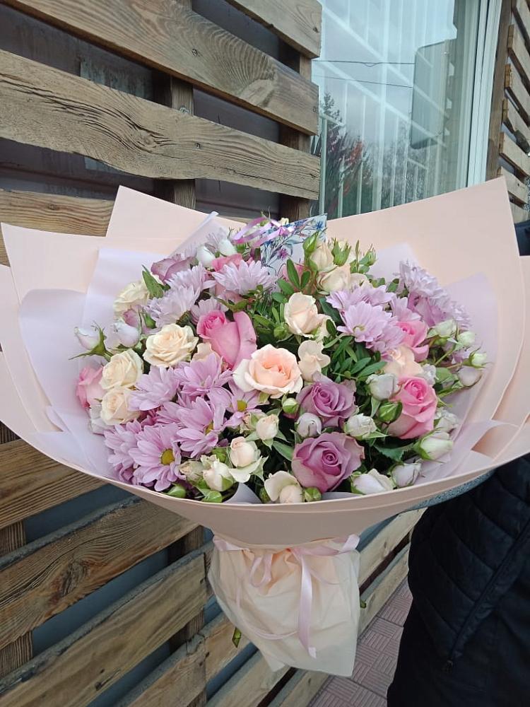 Букет цветов из: Розы и Хризантемы в Петровке