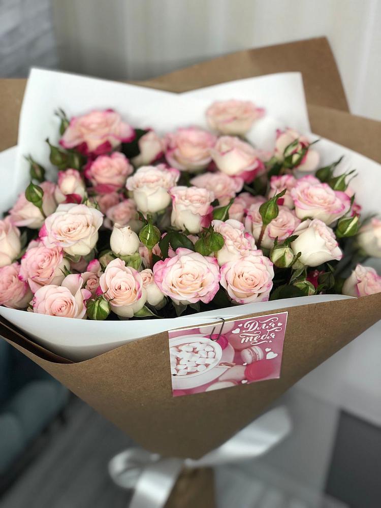 Букет цветов из: Розы в Петровке