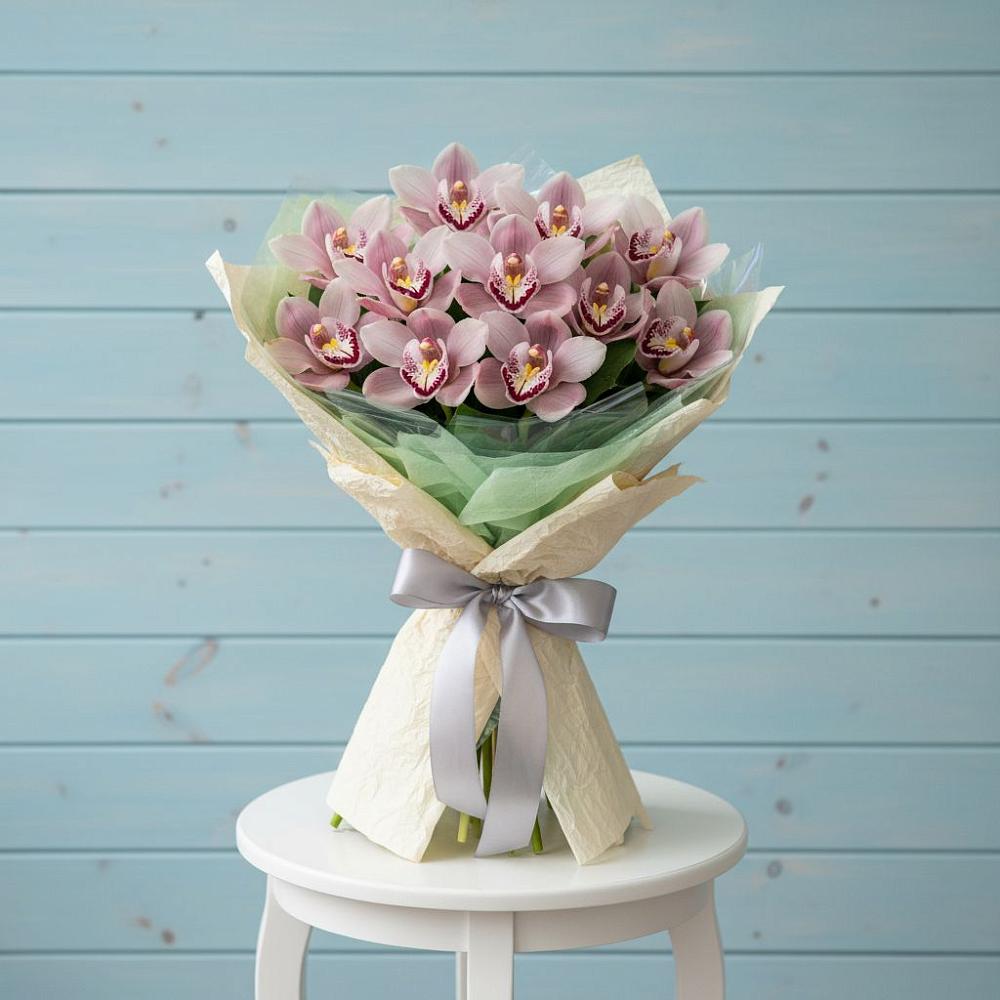 Букет цветов из: Орхидеи и Розы в Петровке