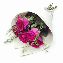 Букет цветов из:  Розы в Петровке
