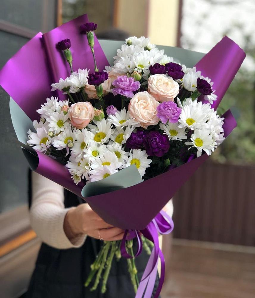 Букет цветов из: Хризантемы, Гвоздики и Розы в Петровке