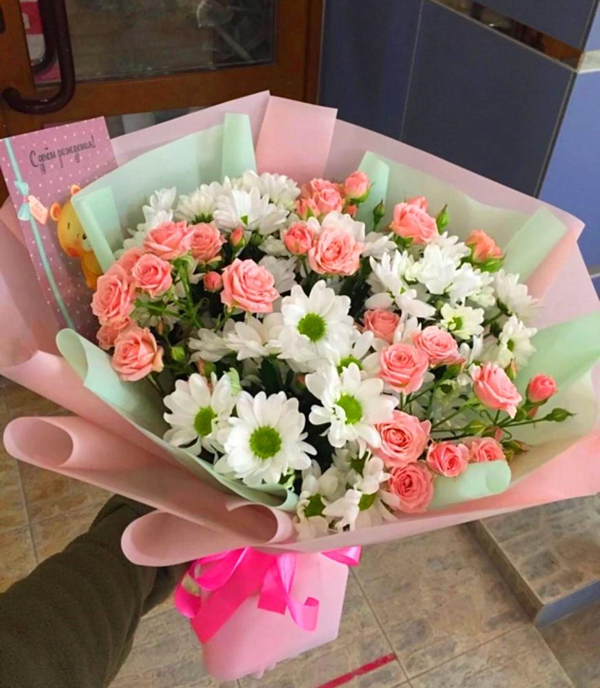 Букет цветов из: Розы и Хризантемы в Петровке