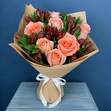 Букет цветов из:  Розы и Альстромерии в Петровке