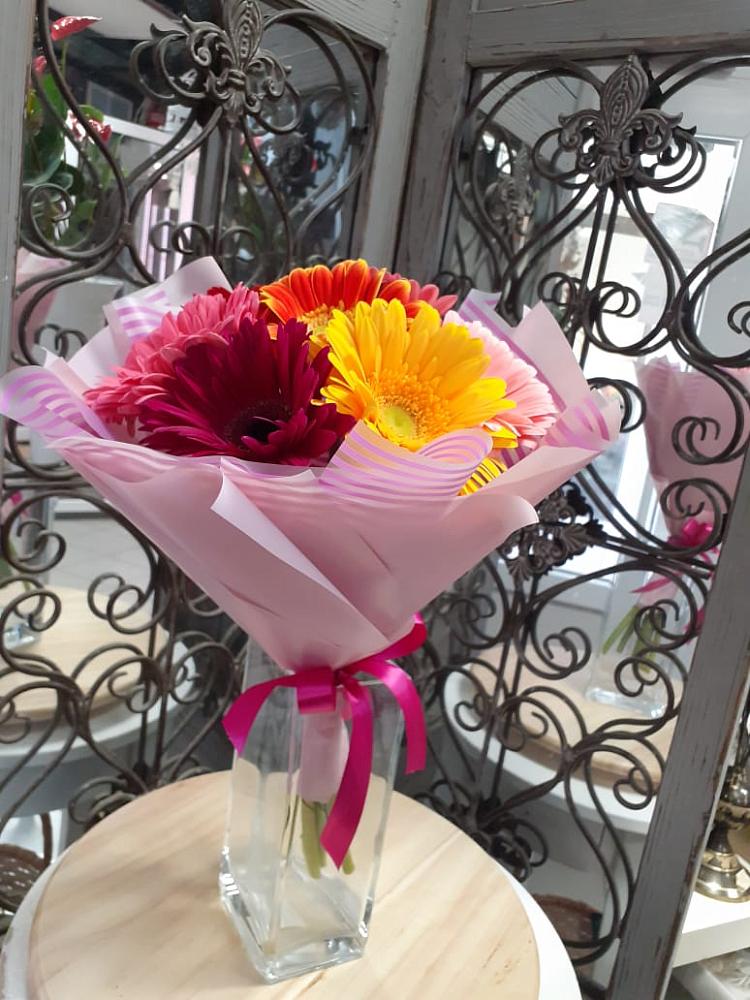 Букет цветов из: Герберы в Петровке