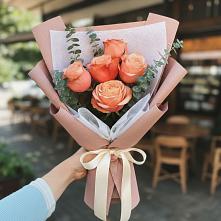 Букет цветов из:  Розы в Петровке