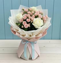 Букет цветов из:  Розы #REPLACE_PRED# Петровке