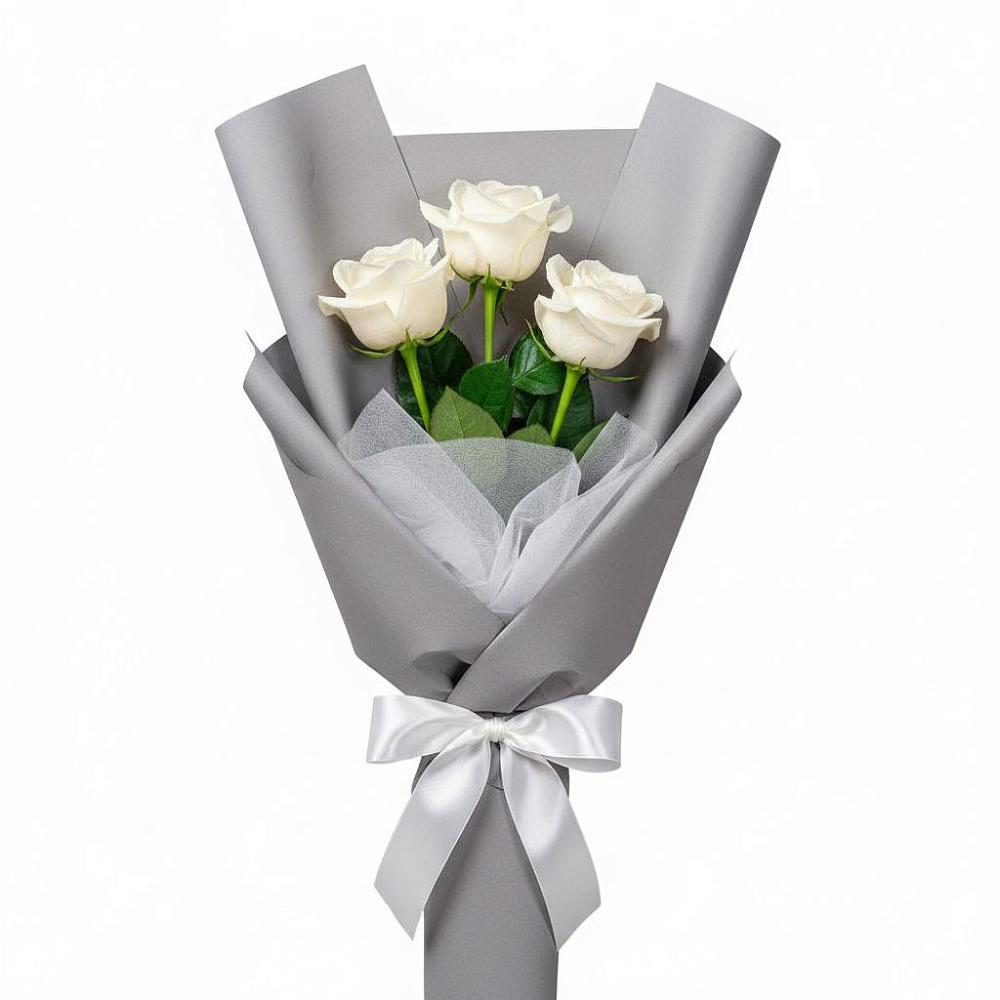 Букет 3 белые розы в Петровке