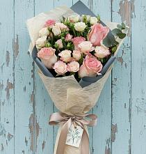 Букет цветов из:  Розы #REPLACE_PRED# Петровке