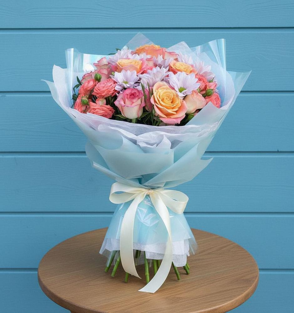 Букет цветов из: Хризантемы и Розы в Петровке