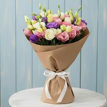 Букет цветов из:  Лизиантусы в Петровке
