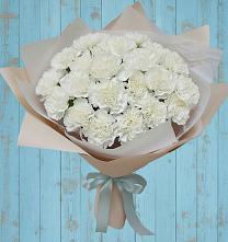 Букет цветов из:  Гвоздики в Петровке