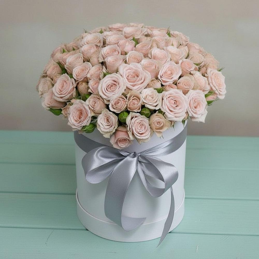 Цветочная композиция из Розы в шляпной коробке в Петровке